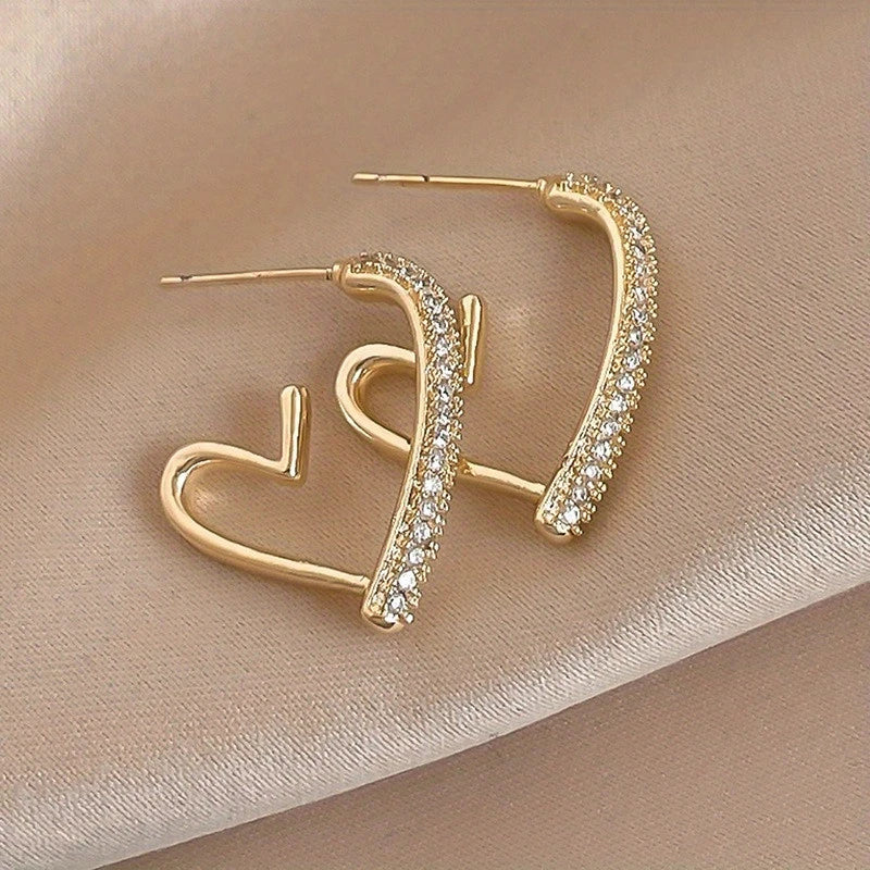 Chic heart-shaped earrings for women – stylish everyday wear from Pakistan's top jewellery store