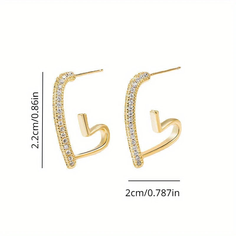 Gift-worthy heart earrings – minimalist ear jewelry for her, perfect for all occasions