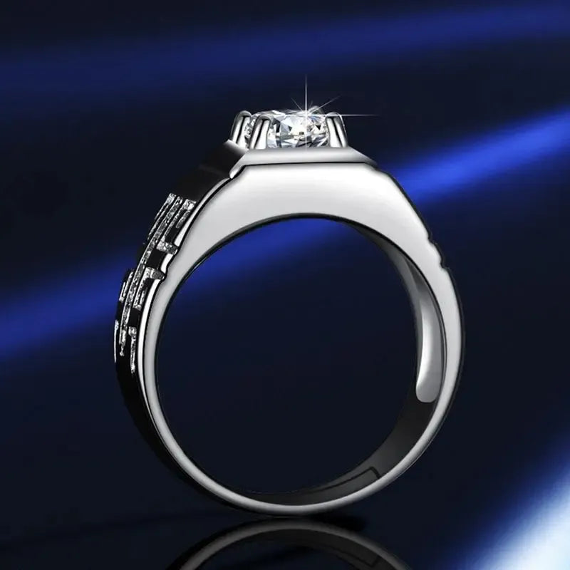 MD-E5 Moissanite Ring in S925 Silver Ring for Men – Displayed in a luxury box, perfect for gifting.