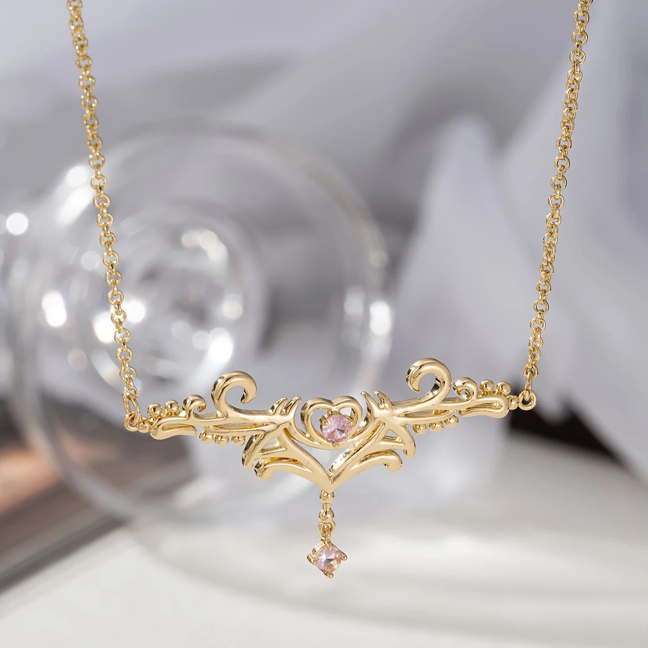 Close-up of heart-shaped waist chain with sparkling cubic zirconia stones – elegant artificial jewellery for women in Pakistan.