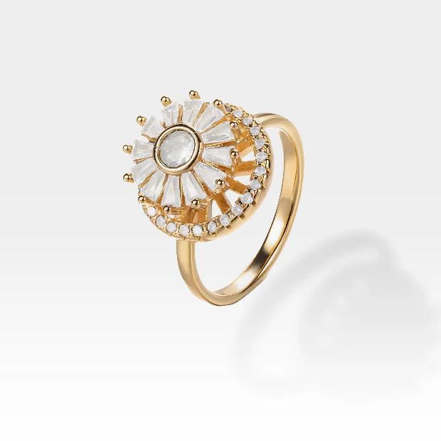 Beautifully crafted spinning ring with daisy flower motif, offered by the Best Jewelry Store Online in Pakistan.