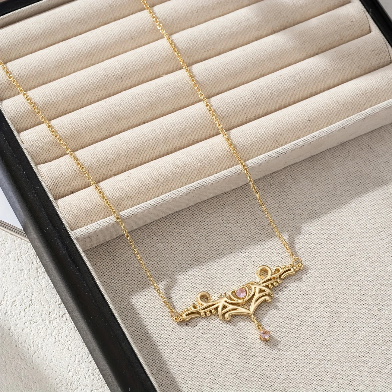 Model wearing copper waist chain with heart design – stylish and affordable artificial jewellery in Pakistan.