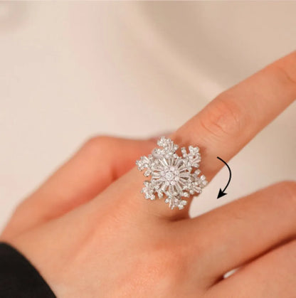 Close-up of Enchanted Snowflake Spinner Ring showcasing intricate snowflake design – from the Best Jewelry Store Online in Pakistan
