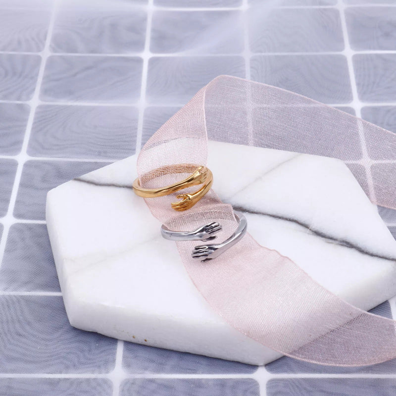 Minimalist hug ring with open band design – best affordable artificial jewellery in Pakistan