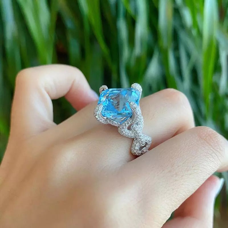 Top view highlighting gemstone clarity and ring design – Best Jewelry Store Online in Pakistan