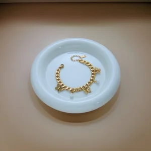 Close-up adjustable butterfly pearl bracelet Pakistan elegant jewelry accessory