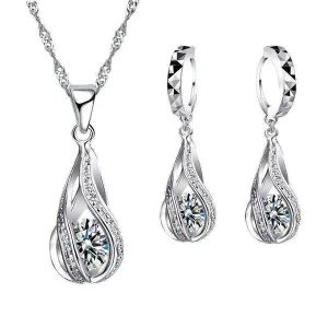 Silver jewelry set Pakistan with elegant pendant and matching earrings